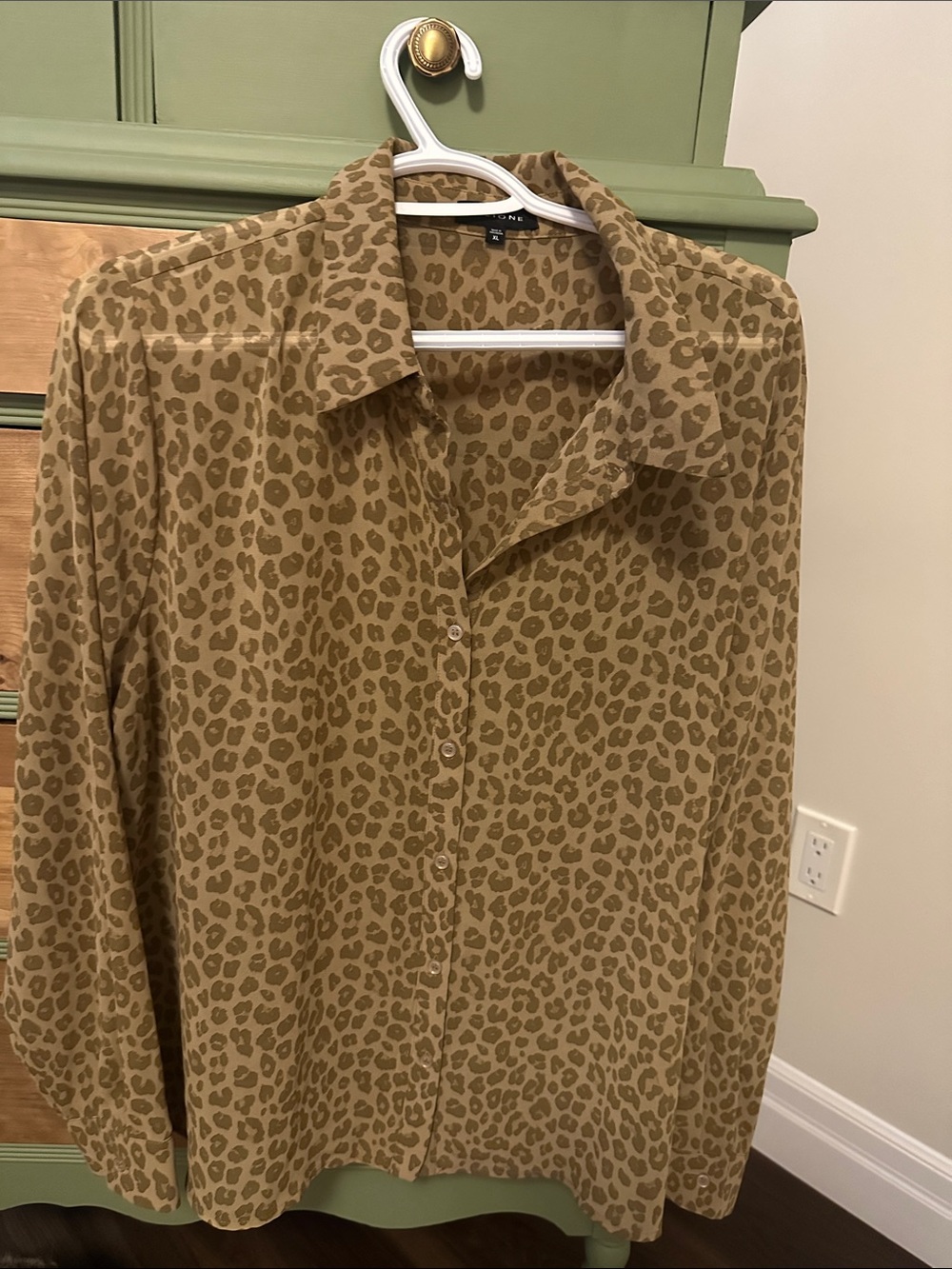 Women’s Leopard Print Button-Up Shirt - Tan